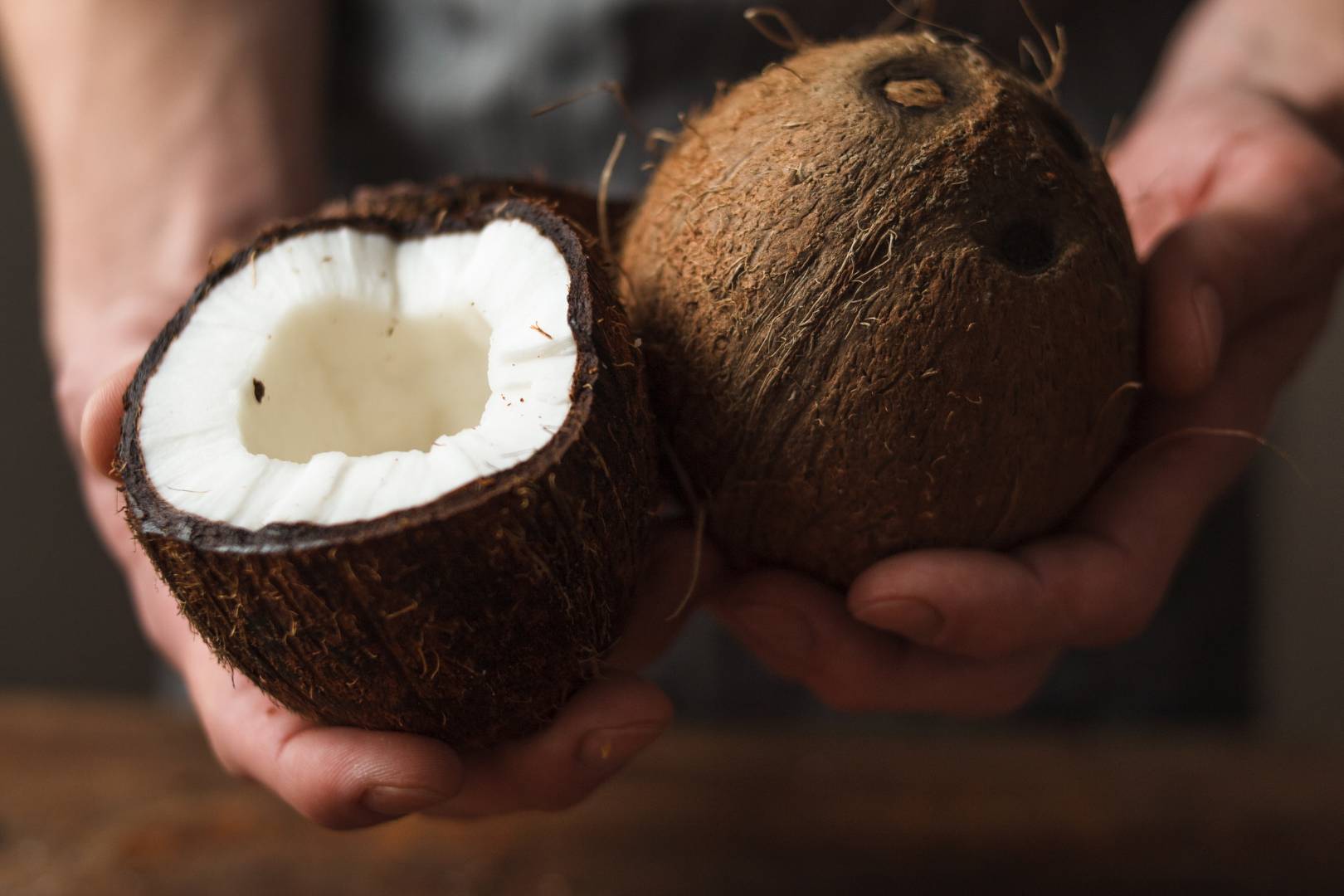 Via Verde – Coconut in Hand